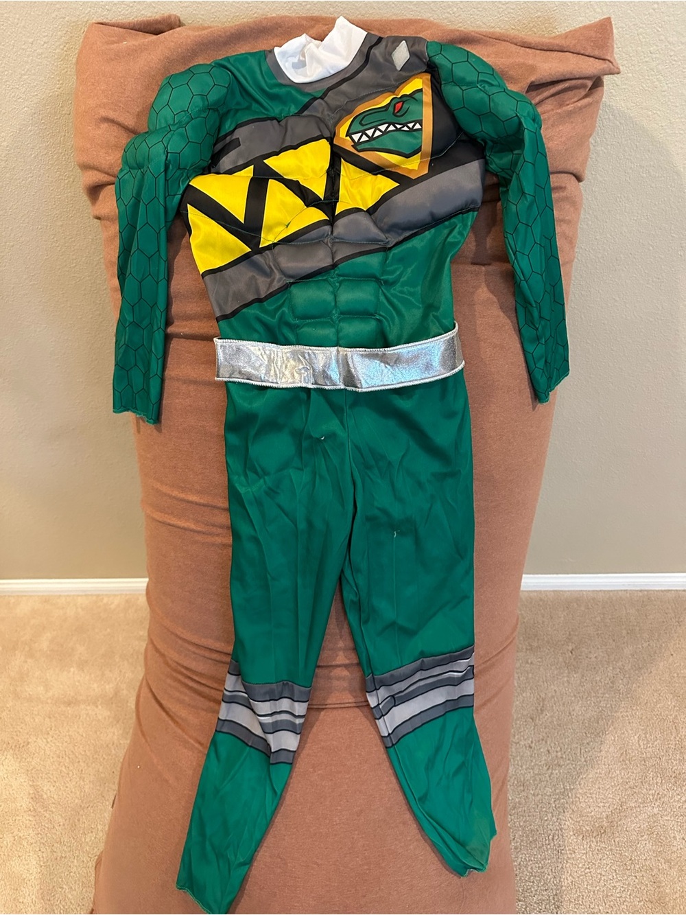 Power Ranger Dino Charge, Green Kids Costume with Silver Belt